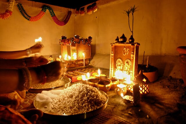 why we do laxmi puja on diwali
